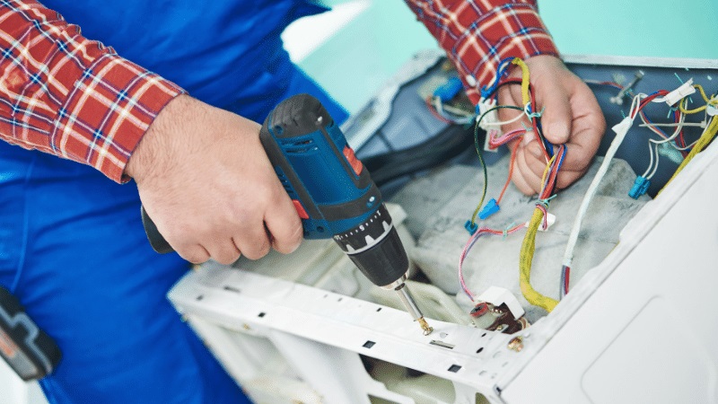 Beylikdüzü ECA ECA çamaşır makinesi kart tamiri – Su almama arızası orijinal parça ile giderildi. - Teknik servis örneği